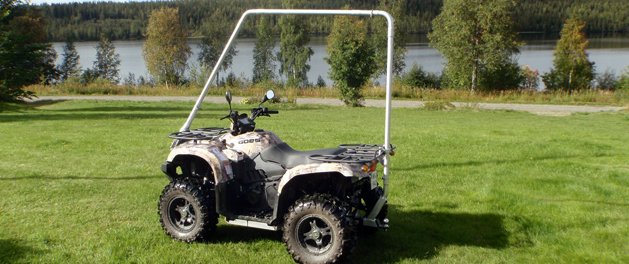 SLU:s förslag på skyddsbåge är en enkel konstruktion som inte ökar atv:ns vikt nämnvärt. Foto: Tomas Nordfjell ATV med skyddsbåge
