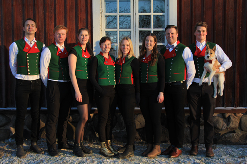 Presentation av årets försäljningsgrupp för Skogis granar