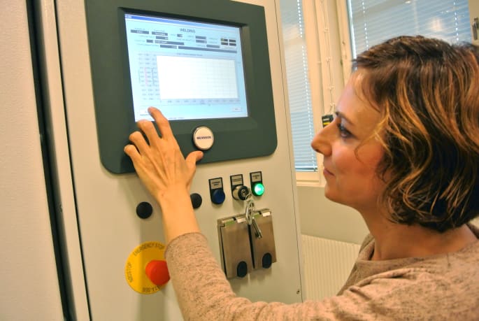 Barrträ görs hårt som ek